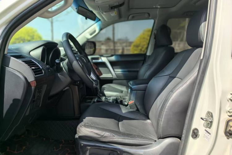 Used Toyota Prado 2016 3.5L Automatic TX-L NAVI Interior 2