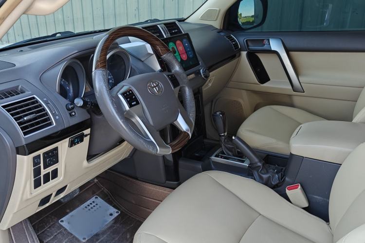 Used Toyota Prado 2016 2.7L Automatic Standard Edition Interior 3