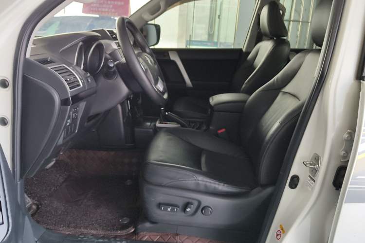 Used Toyota Prado 2016 2.7L Automatic Standard Edition Interior 3