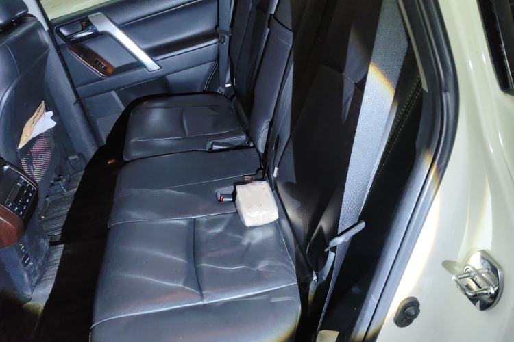 Used Toyota Prado 2016 3.5L Automatic VX NAVI Interior 4
