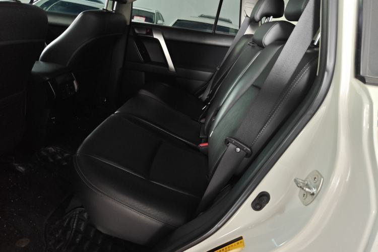 Used Toyota Prado 2016 2.7L Automatic Standard Edition Interior 5