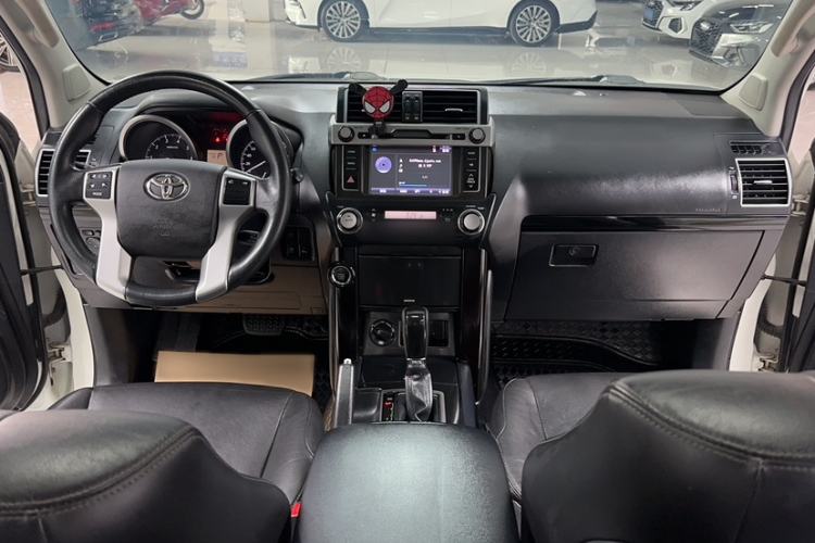 Used Toyota Prado 2016 2.7L Automatic Standard Edition Interior 5