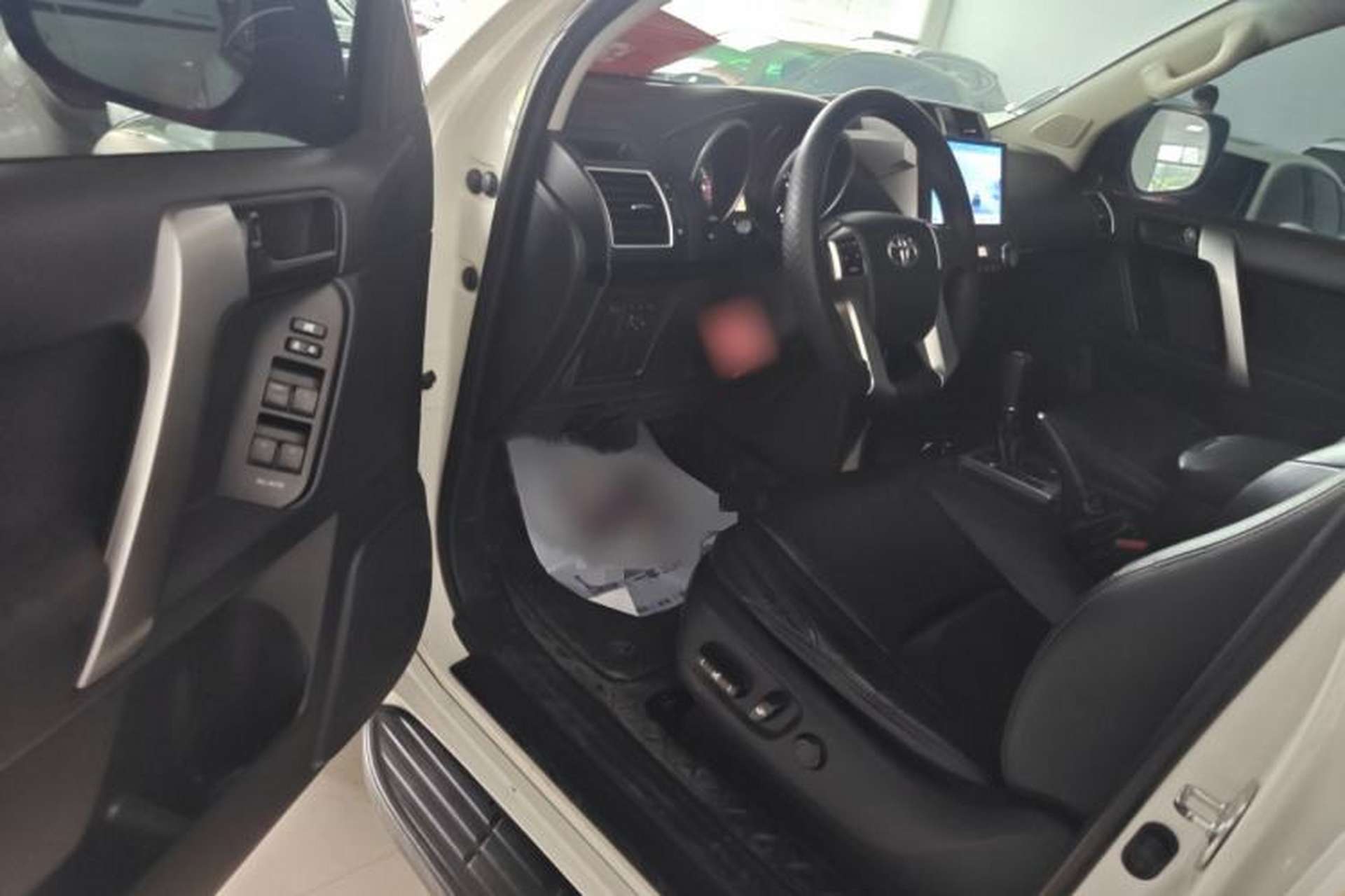 Used Toyota Prado 2016 2.7L Automatic Standard Edition Interior 6