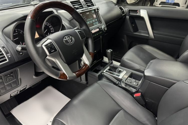 Used Toyota Prado 2016 2.7L Automatic Standard Edition Interior 6