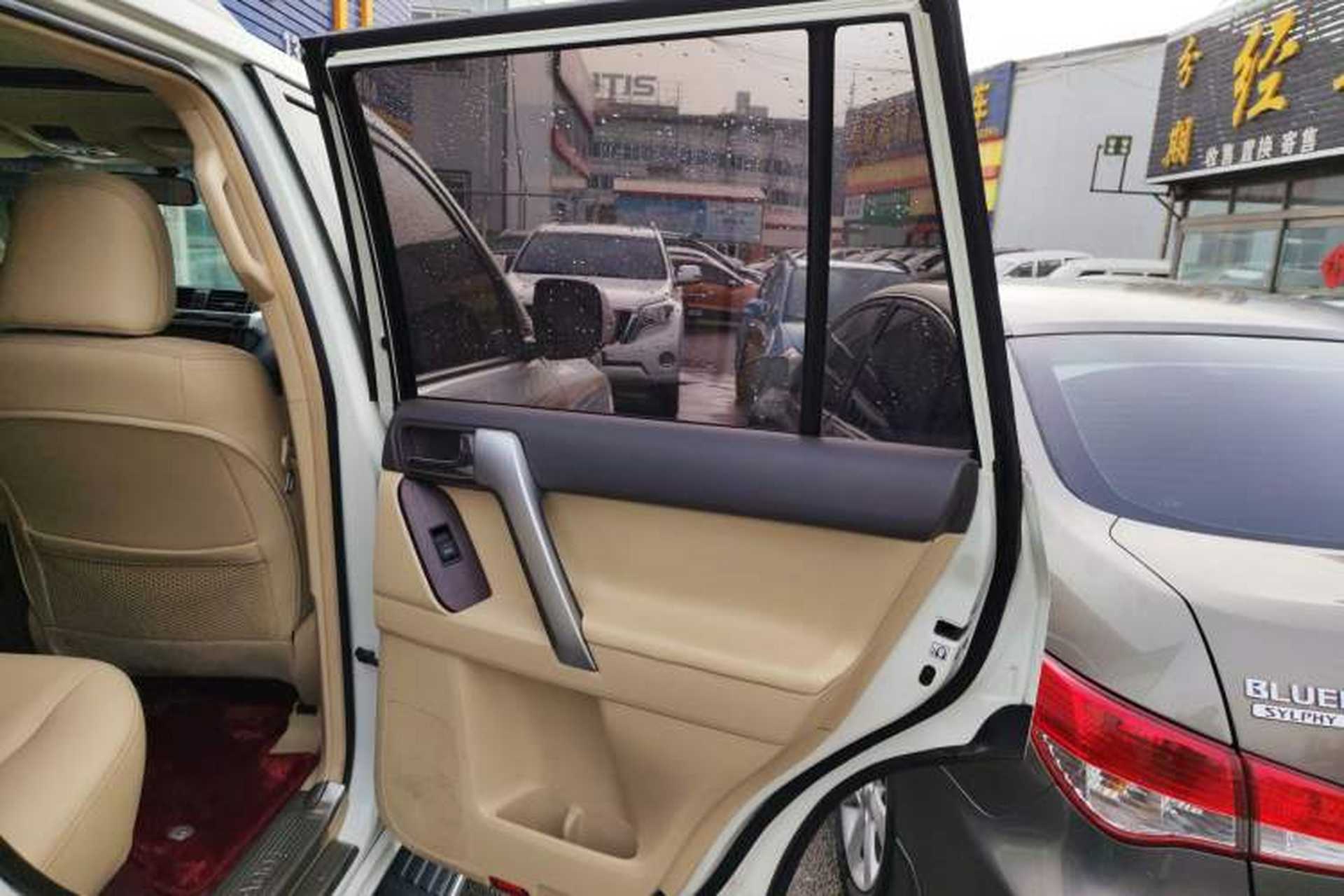 Used Toyota Prado 2016 3.5L Automatic TX-L Interior 6