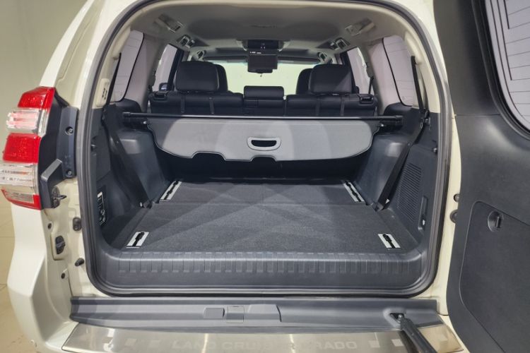Used Toyota Prado 2016 3.5L Automatic VX NAVI Interior 6
