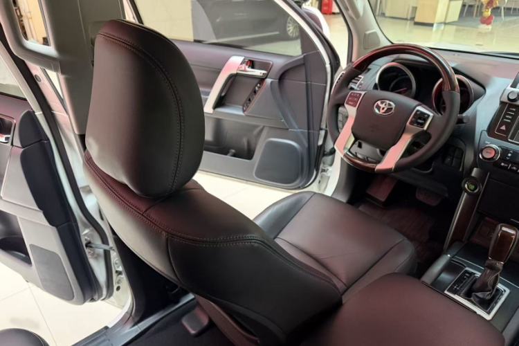 Used Toyota Prado 2016 3.5L Automatic TX-L NAVI Interior 7