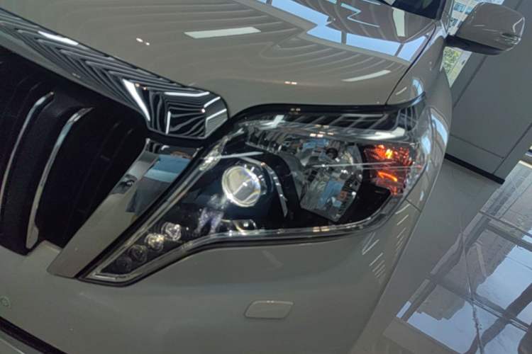 Used Toyota Prado 2016 3.5L Automatic TX-L NAVI Left Front Headlight