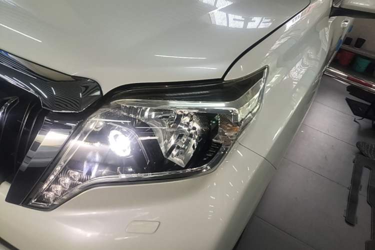 Used Toyota Prado 2016 3.5L Automatic TX-L Left Front Headlight