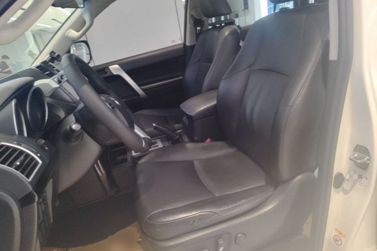 Used Toyota Prado 2016 2.7L Automatic Luxury Edition Left Front Seat
