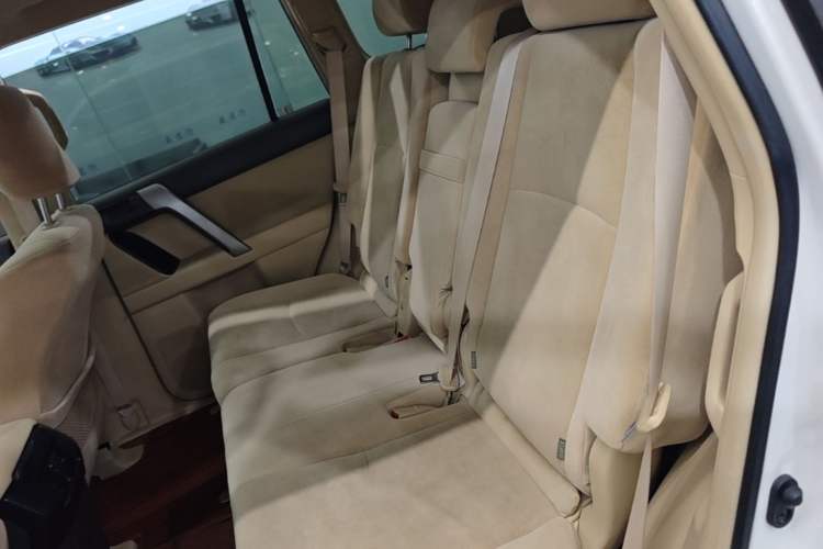 Used Toyota Prado 2016 2700 TX 7-Seater Middle East Version Left Rear Seat