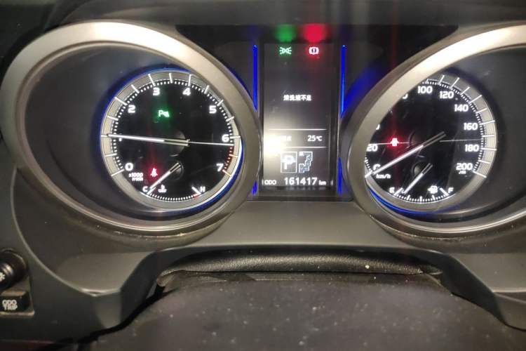 Used Toyota Prado 2016 3.5L Automatic TX-L Odometer Close Up