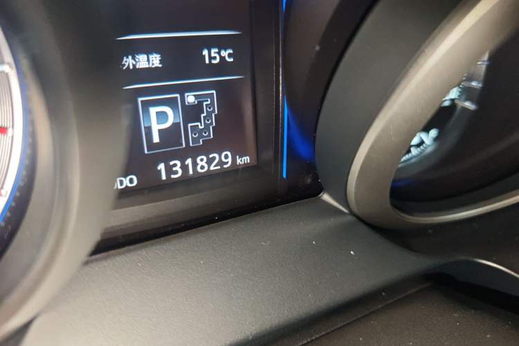 Used Toyota Prado 2016 3.5L Automatic TX-L Odometer Close Up