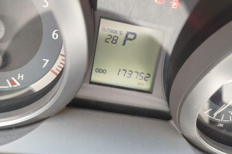 Used Toyota Prado 2016 2.7L Automatic Standard Edition Odometer Close Up