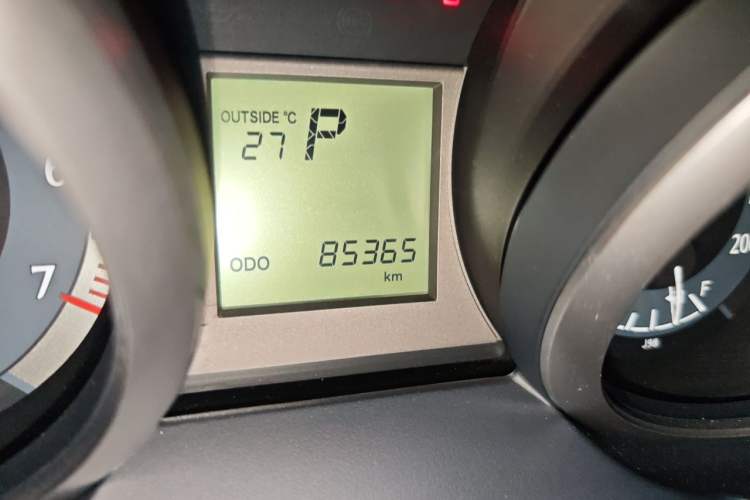 Used Toyota Prado 2016 2.7L Automatic Standard Edition Odometer Close Up