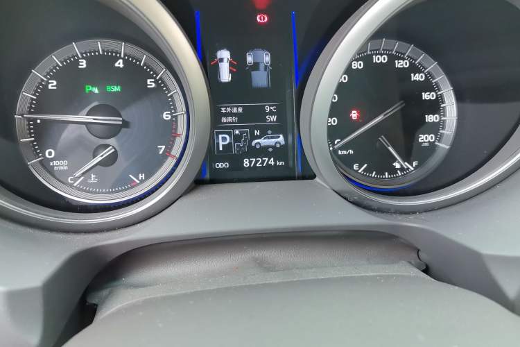 Used Toyota Prado 2016 3.5L Automatic VX NAVI Odometer Close Up