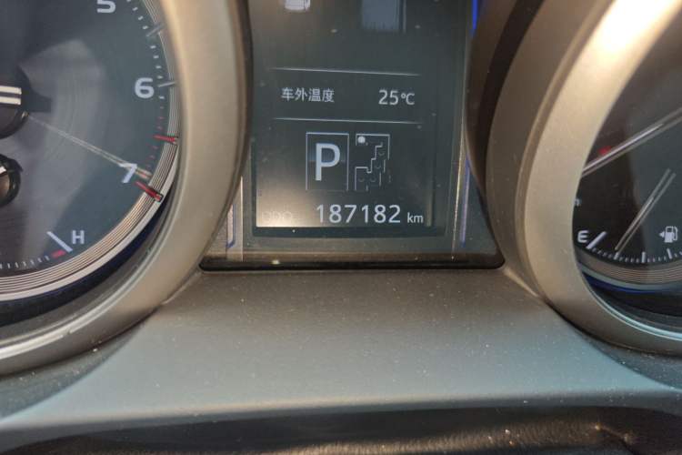 Used Toyota Prado 2016 3.5L Automatic TX-L NAVI Odometer Close Up