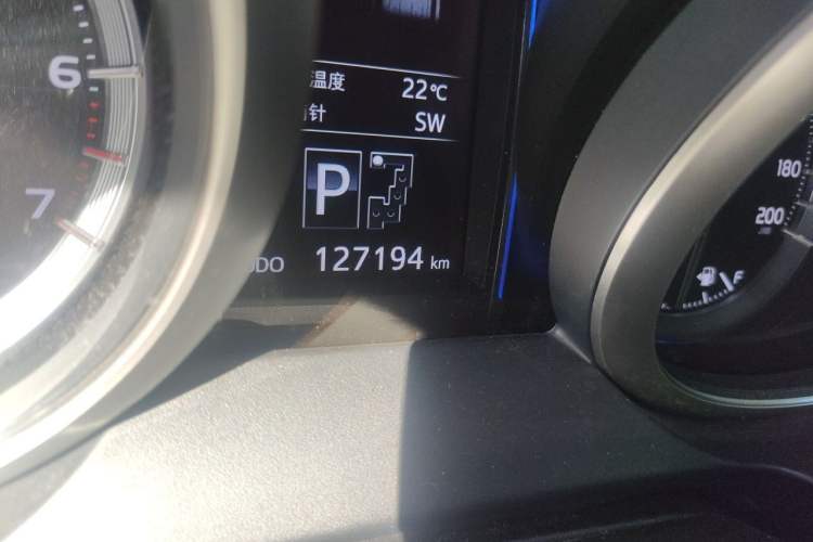 Used Toyota Prado 2016 3.5L Automatic TX-L NAVI Odometer Close Up