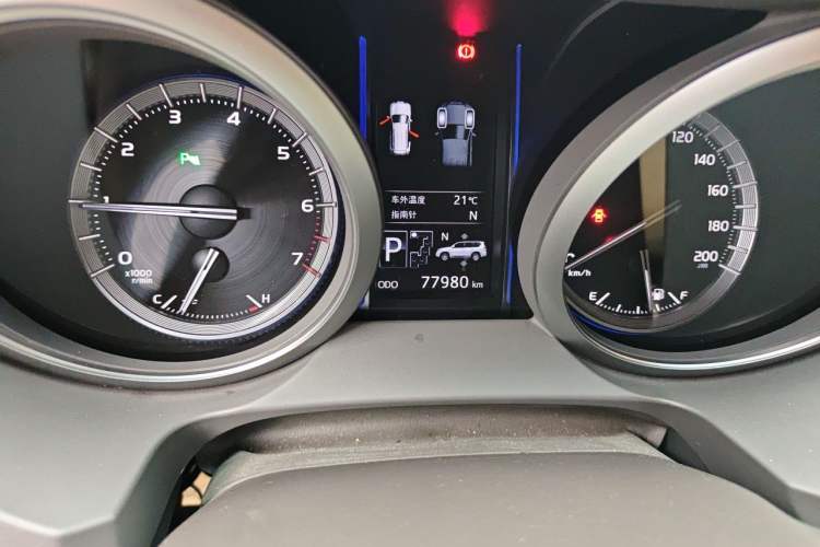 Used Toyota Prado 2016 3.5L Automatic VX NAVI Odometer Close Up