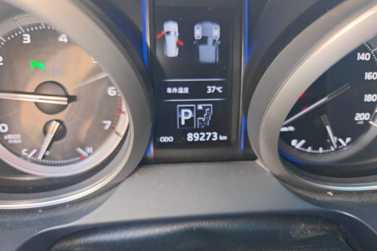 Used Toyota Prado 2016 3.5L Automatic TX-L Odometer Close Up