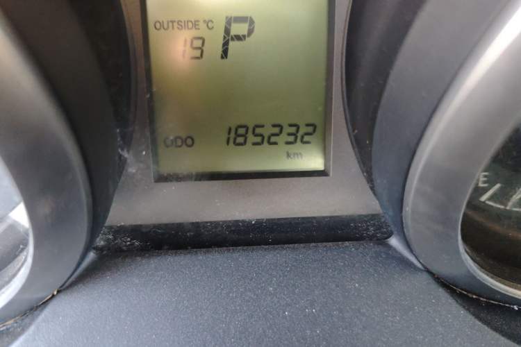 Used Toyota Prado 2016 2.7L Automatic Standard Edition Odometer Close Up
