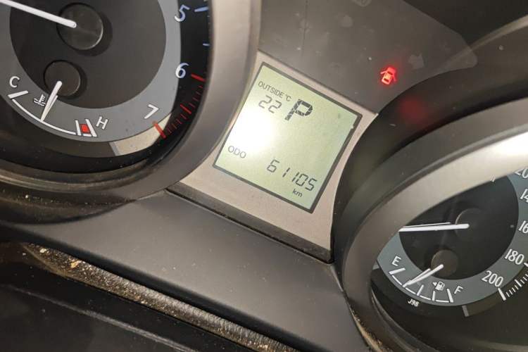 Used Toyota Prado 2016 2.7L Automatic Standard Edition Odometer Close Up