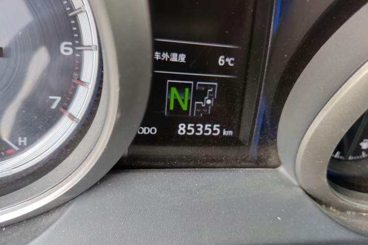 Used Toyota Prado 2016 3.5L Automatic TX-L Odometer Close Up