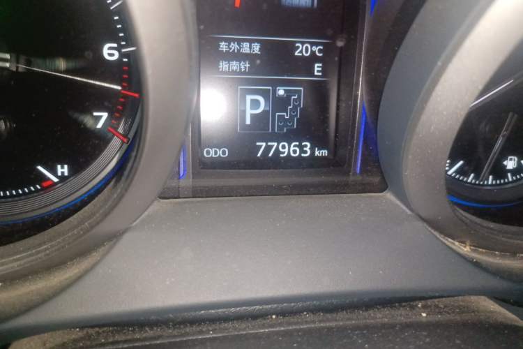 Used Toyota Prado 2016 3.5L Automatic TX-L NAVI Odometer Close Up