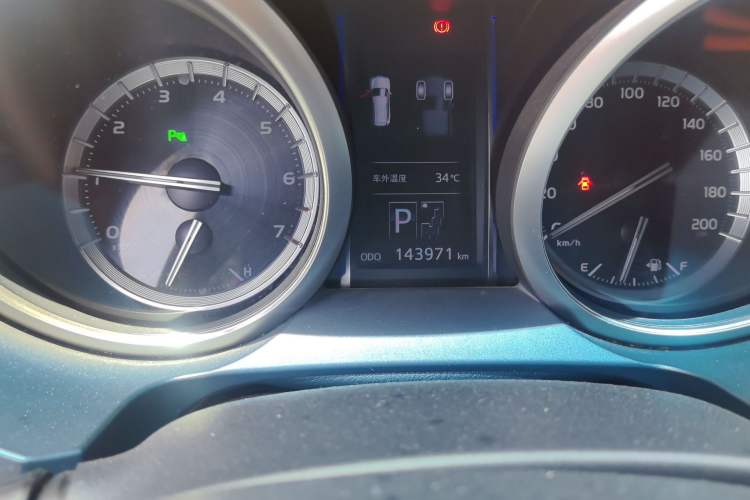 Used Toyota Prado 2016 3.5L Automatic TX-L Odometer Close Up