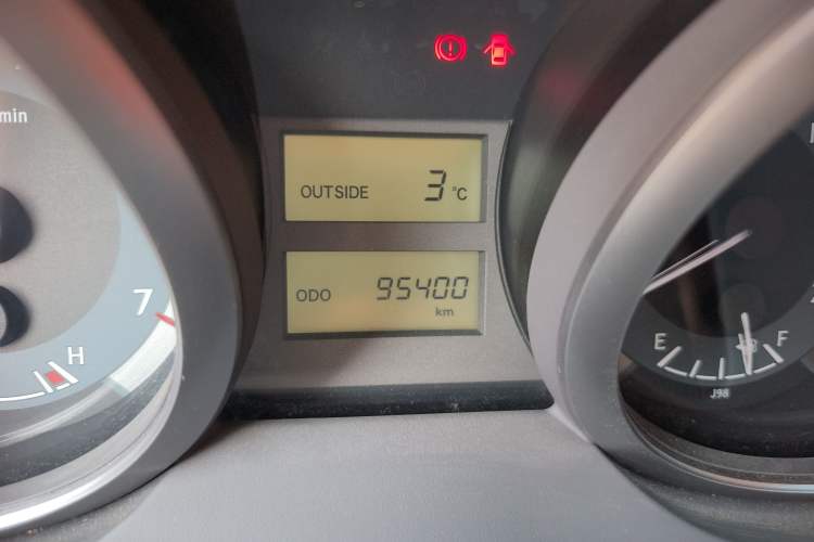 Used Toyota Prado 2016 2.7L Manual Transmission Odometer Close Up