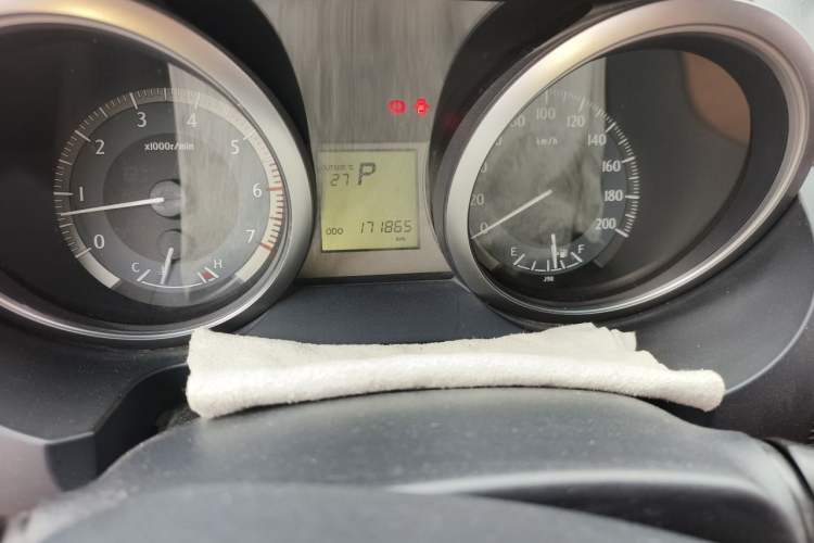 Used Toyota Prado 2016 2.7L Automatic Standard Edition Odometer Close Up