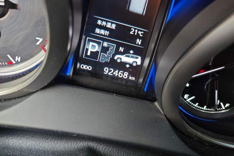 Used Toyota Prado 2016 3.5L Automatic VX NAVI Odometer Close Up