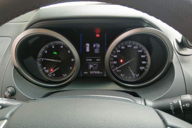 Used Toyota Prado 2016 3.5L Automatic TX-L Odometer Close Up