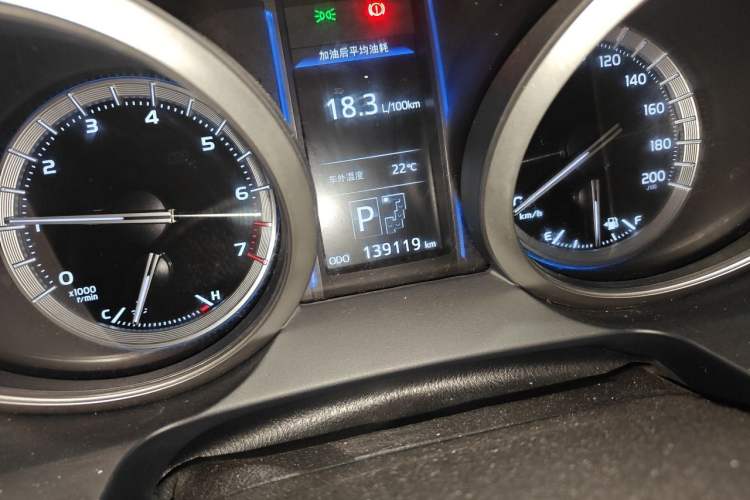 Used Toyota Prado 2016 3.5L Automatic TX-L Odometer Close Up