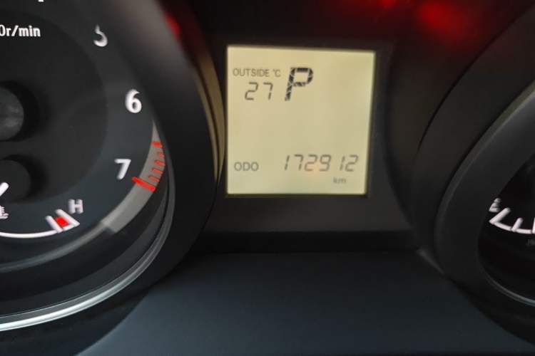 Used Toyota Prado 2016 2.7L Automatic Standard Edition Odometer Close Up