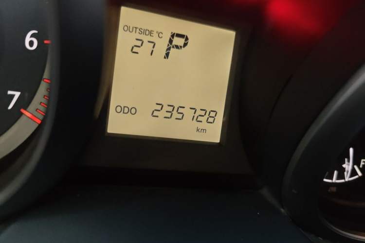 Used Toyota Prado 2016 2.7L Automatic Standard Edition Odometer Close Up