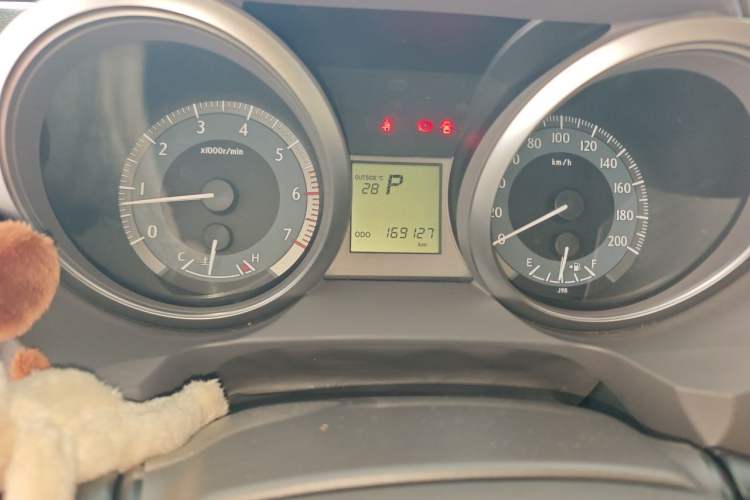 Used Toyota Prado 2016 2.7L Automatic Standard Edition Odometer Close Up