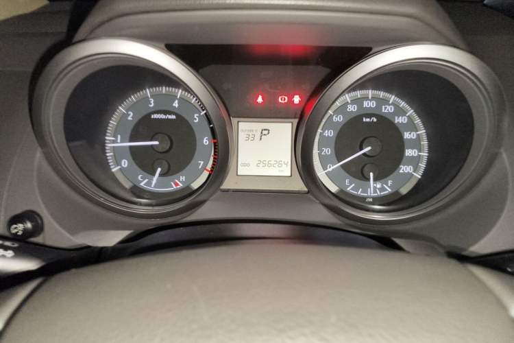Used Toyota Prado 2016 2.7L Automatic Standard Edition Odometer Close Up