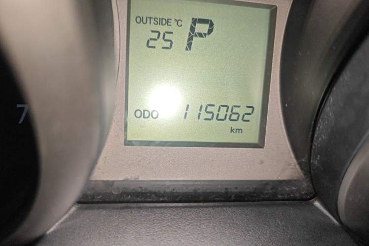 Used Toyota Prado 2016 2.7L Automatic Standard Edition Odometer Close Up