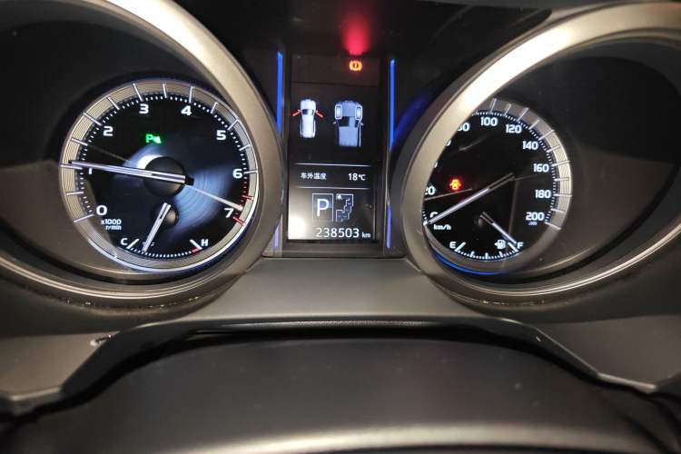 Used Toyota Prado 2016 3.5L Automatic TX-L Odometer Close Up