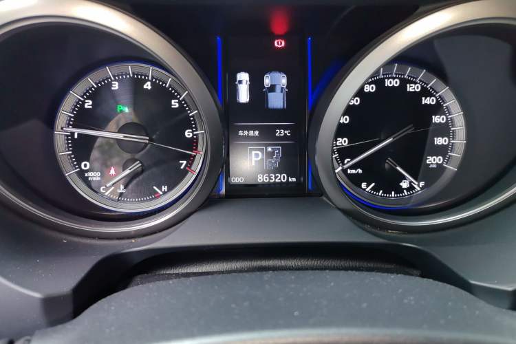 Used Toyota Prado 2016 3.5L Automatic TX-L Odometer Close Up