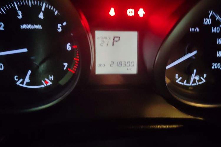 Used Toyota Prado 2016 2.7L Automatic Standard Edition Odometer Close Up