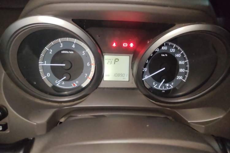 Used Toyota Prado 2016 2700 TX 7-Seater Middle East Version Odometer Close Up