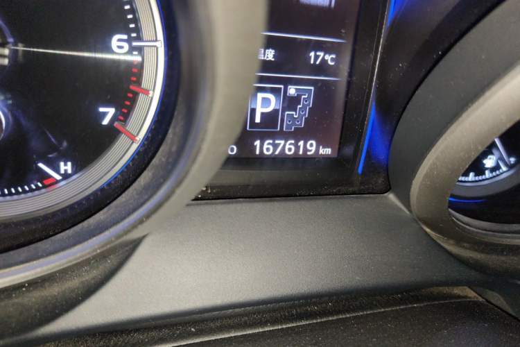 Used Toyota Prado 2016 3.5L Automatic TX-L Odometer Close Up