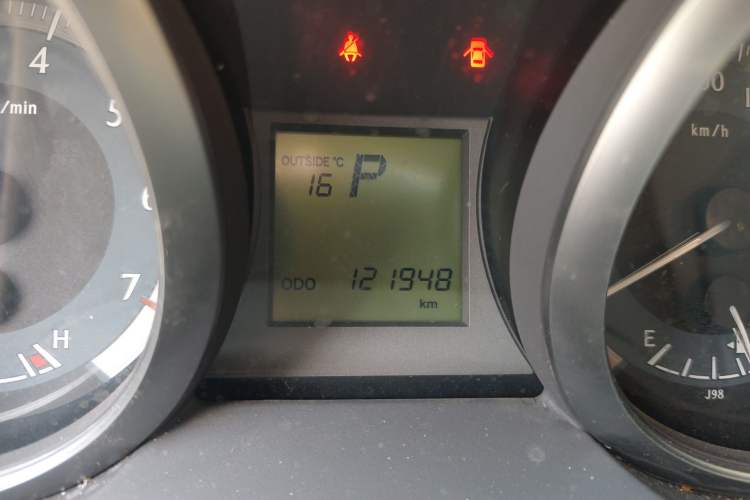 Used Toyota Prado 2016 2.7L Automatic Standard Edition Odometer Close Up