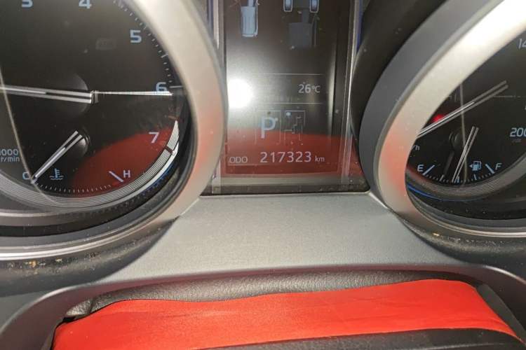 Used Toyota Prado 2016 3.5L Automatic TX-L Odometer Close Up