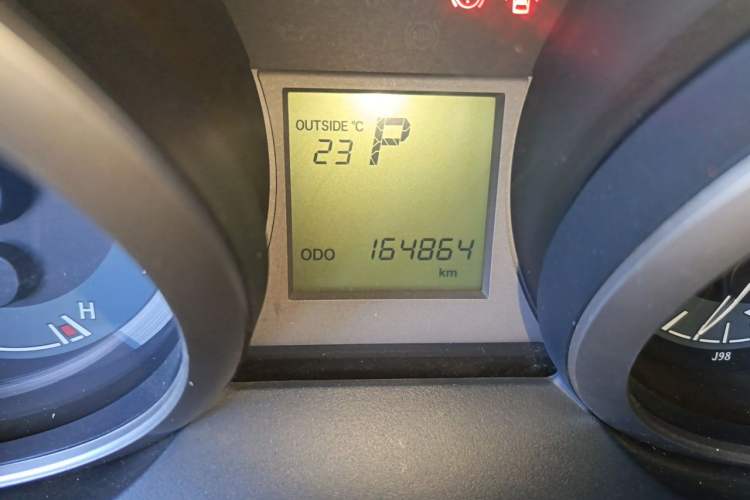 Used Toyota Prado 2016 2.7L Automatic Standard Edition Odometer Close Up