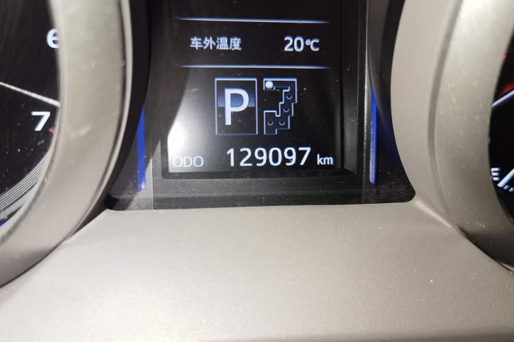 Used Toyota Prado 2016 3.5L Automatic TX-L Odometer Close Up