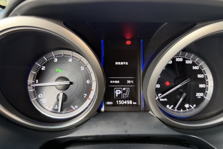 Used Toyota Prado 2016 3.5L Automatic TX-L Odometer Close Up