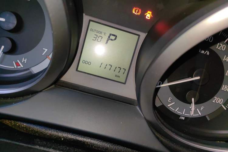Used Toyota Prado 2016 2.7L Automatic Standard Edition Odometer Close Up